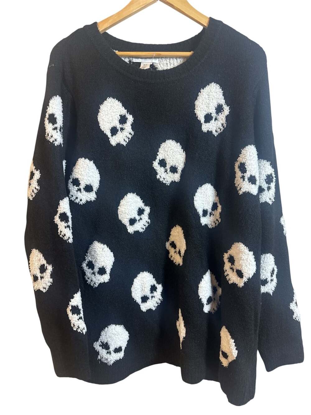 Cupcakes and Cashmere Black Skull Pattern Crew Neck Sweater Plus Size 2X